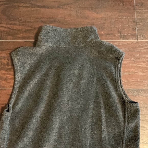 Men’s Columbia Fleece Lightweight Zip Up Vest, sz Medium. - Picture 9 of 9
